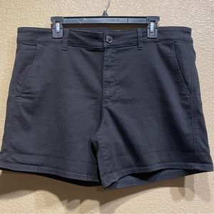 American Eagle Black Midi Super Stretcg Shorts Size 18